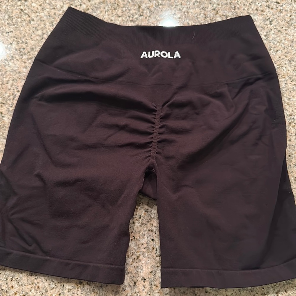 Aurola booty scrunch